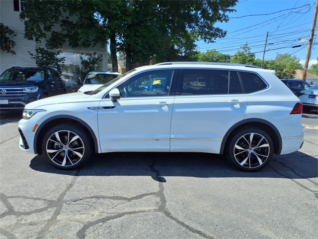 Used 2024 Volkswagen Tiguan SEL R-LINE with VIN 3VV4B7AXXRM059147 for sale in Bedford, MA