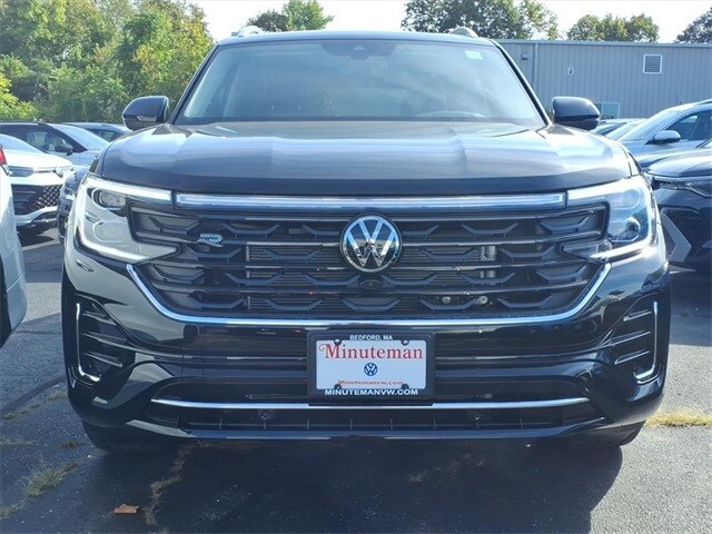 2026 Volkswagen Atlas SEL Premium R-Line photo 2