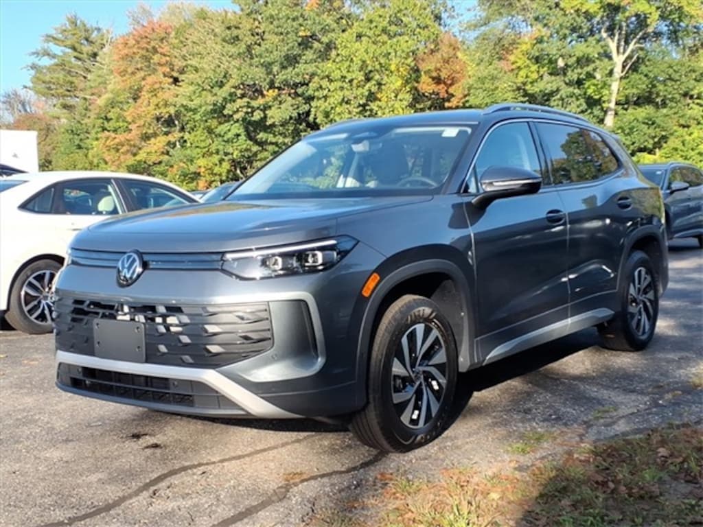 New 2025 Volkswagen Tiguan 2.0T S SUV