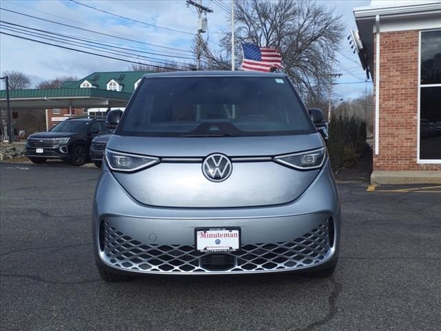 2025 Volkswagen ID. Buzz Pro S photo 2