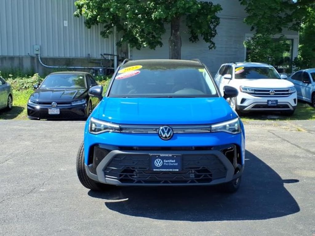 Certified 2025 Volkswagen Taos 1.5T SE Black SUV