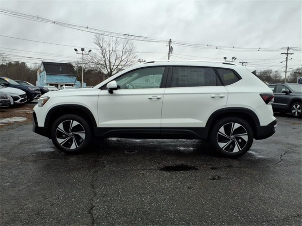 New 2026 Volkswagen Taos 1.5T SE SUV