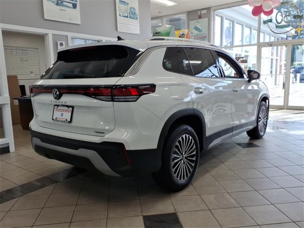 New 2025 Volkswagen Tiguan 2.0T S SUV