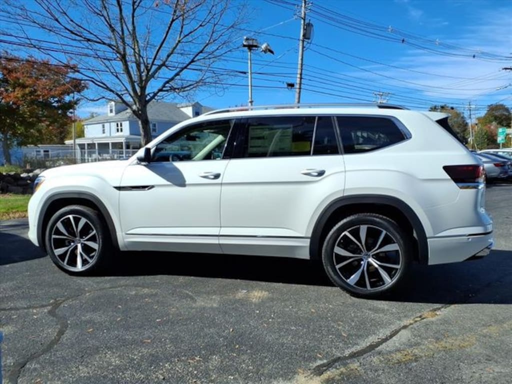 New 2026 Volkswagen Atlas 2.0T SEL Premium R-Line SUV