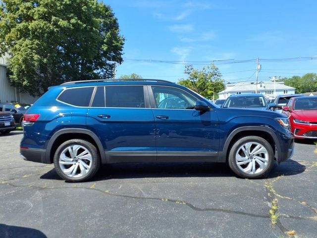 2023 Volkswagen Atlas SE w/Tech - Photo 12