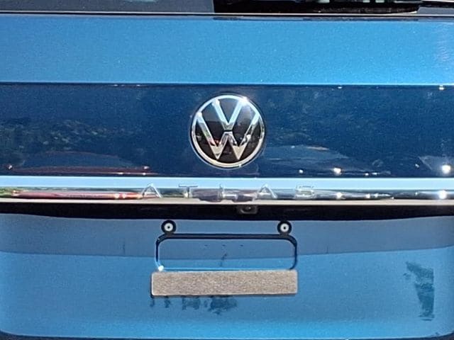 2023 Volkswagen Atlas SE w/Tech - Photo 7
