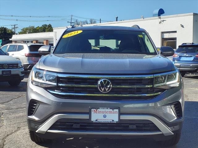 Used 2021 Volkswagen Atlas SE w/Tech with VIN 1V2KP2CA8MC594831 for sale in Bedford, MA