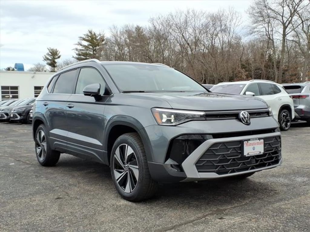 New 2026 Volkswagen Taos 1.5T SE SUV