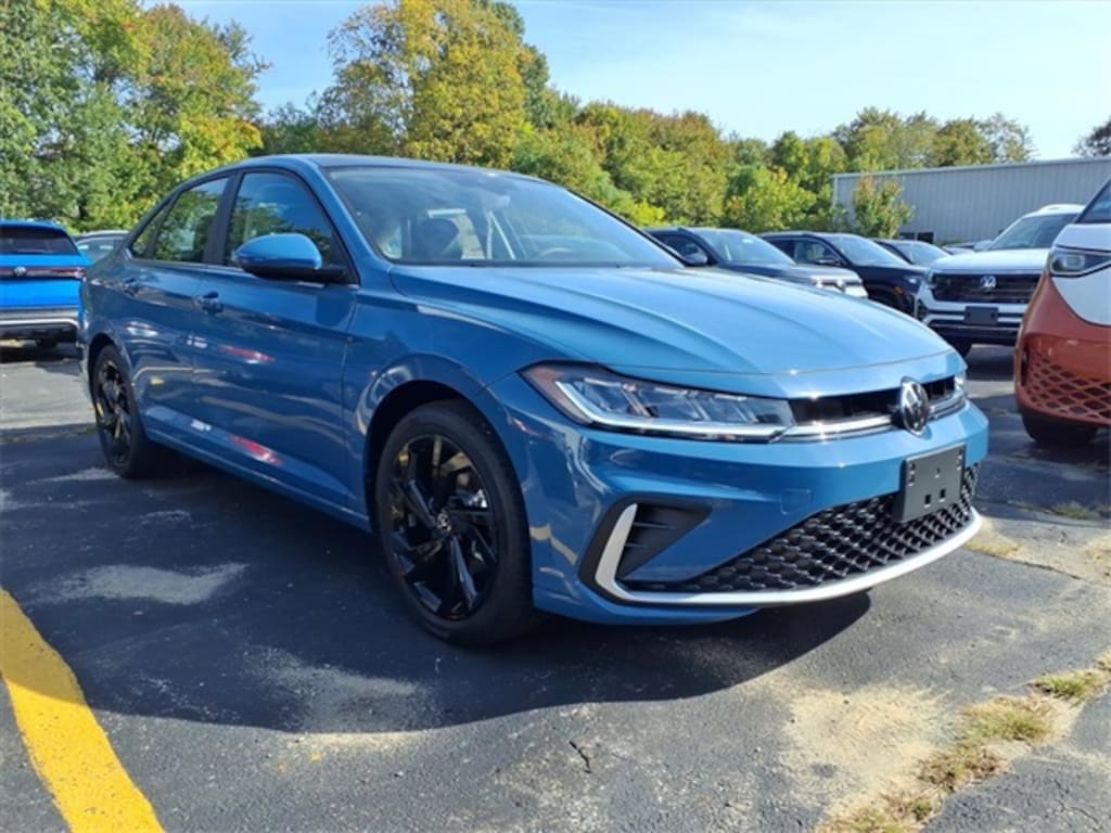 New 2025 Volkswagen Jetta 1.5T SE Sedan