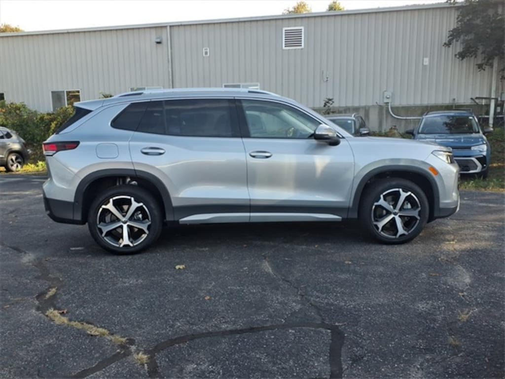 New 2025 Volkswagen Tiguan 2.0T SE SUV