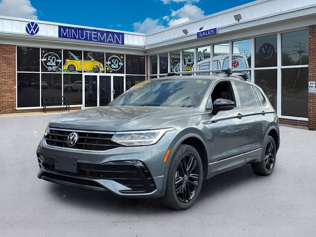 2022 Volkswagen Tiguan 2.0T SE R-Line Black 4Motion's photo