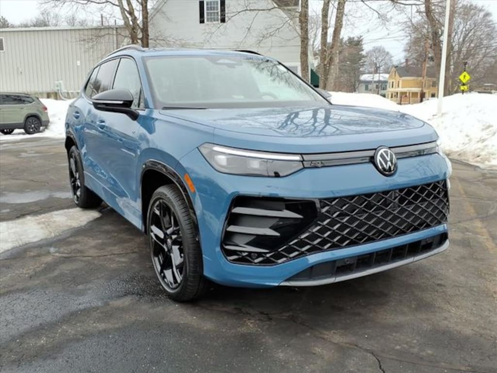 New 2026 Volkswagen Tiguan 2.0T SE R-Line Black SUV