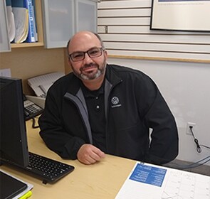 Staff member John Doucette from ID_84f93824e2bc