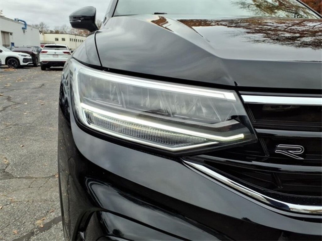 Used 2024 Volkswagen Tiguan 2.0T SE R-Line Black SUV