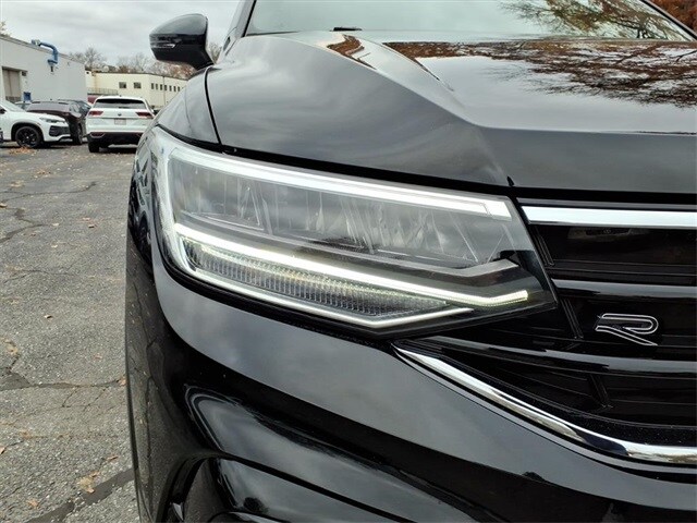 2024 Volkswagen Tiguan SE R-Line Black photo 3