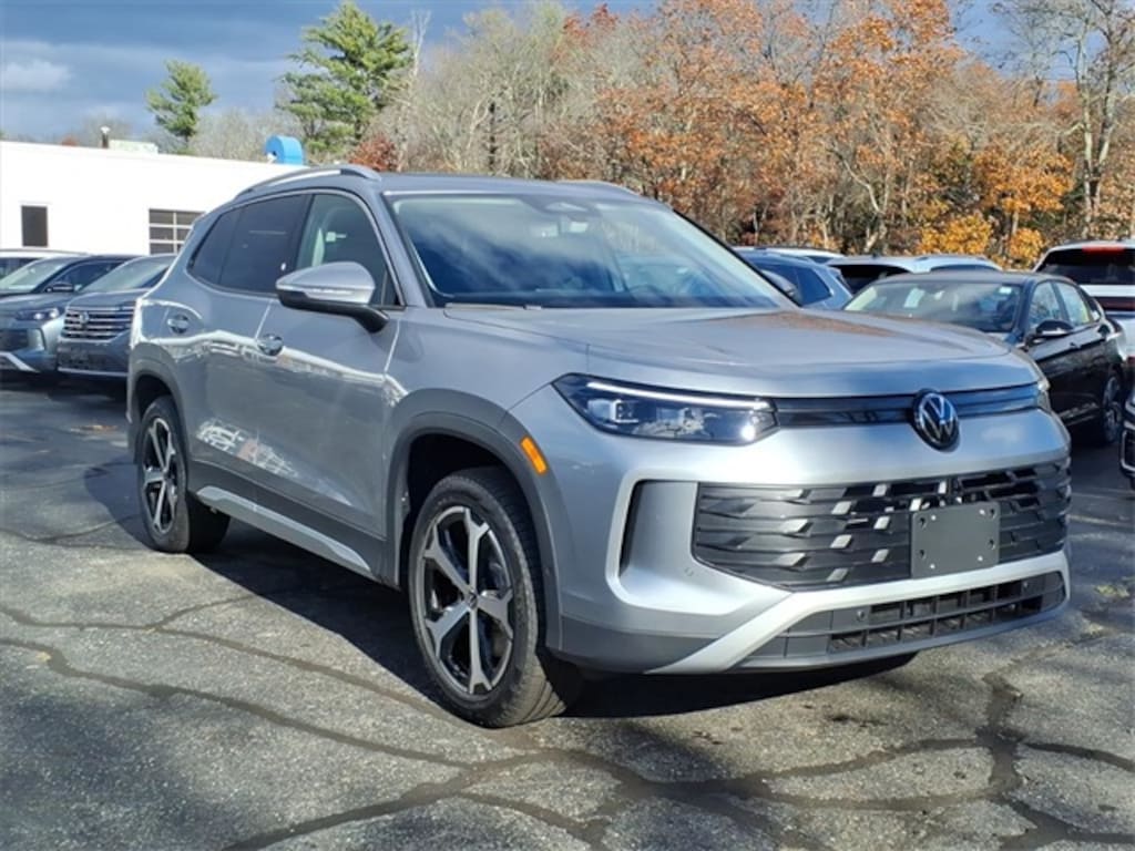 New 2026 Volkswagen Tiguan 2.0T SE SUV