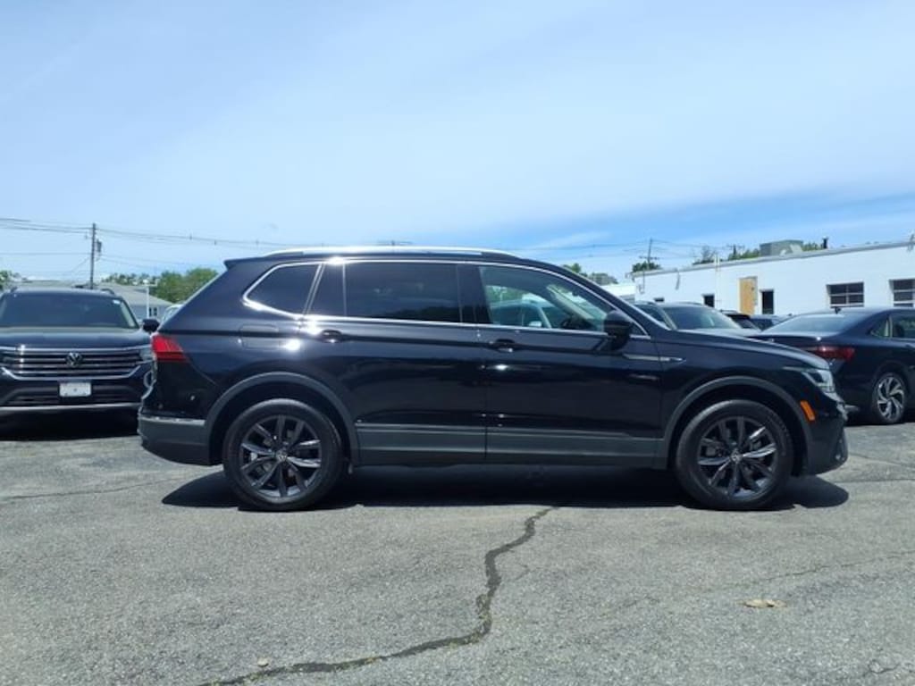 Used 2022 Volkswagen Tiguan 2.0T SE SUV