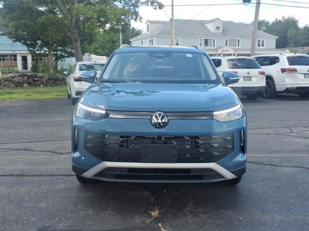 New 2026 Volkswagen Tiguan 2.0T SE SUV