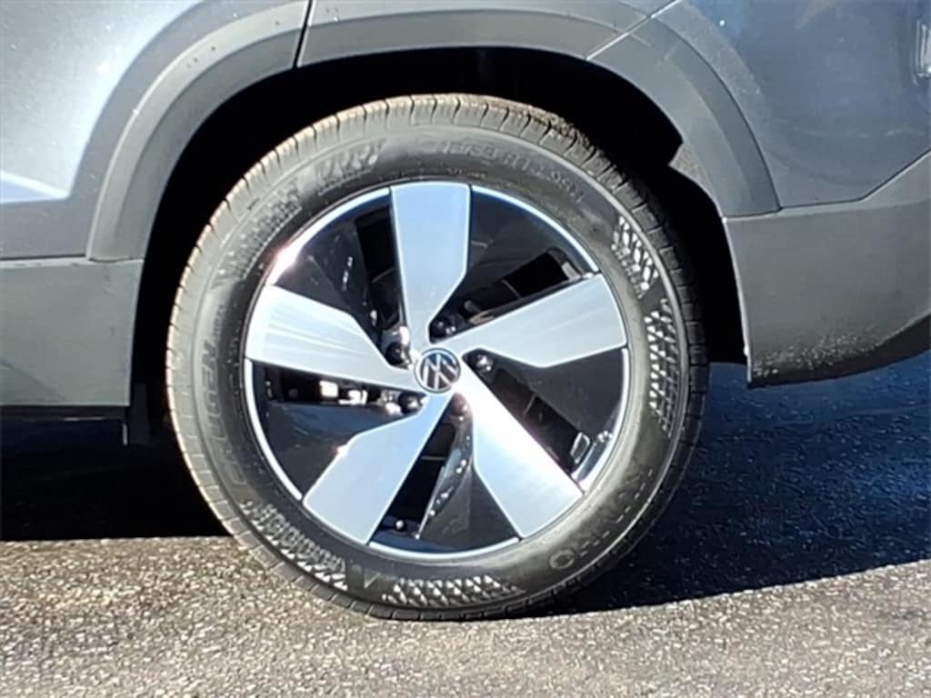 New 2026 Volkswagen Taos 1.5T S SUV