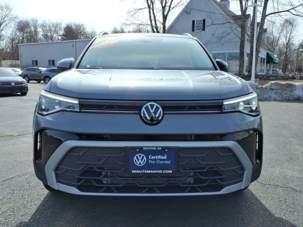 Certified 2025 Volkswagen Taos 1.5T SE SUV