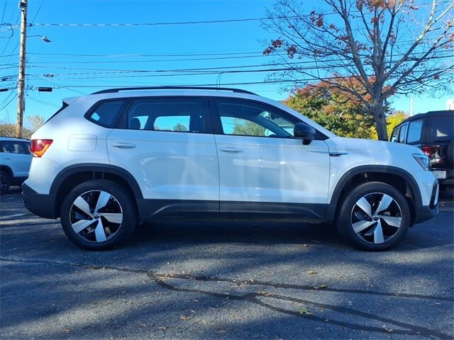 2023 Volkswagen Taos S photo 4