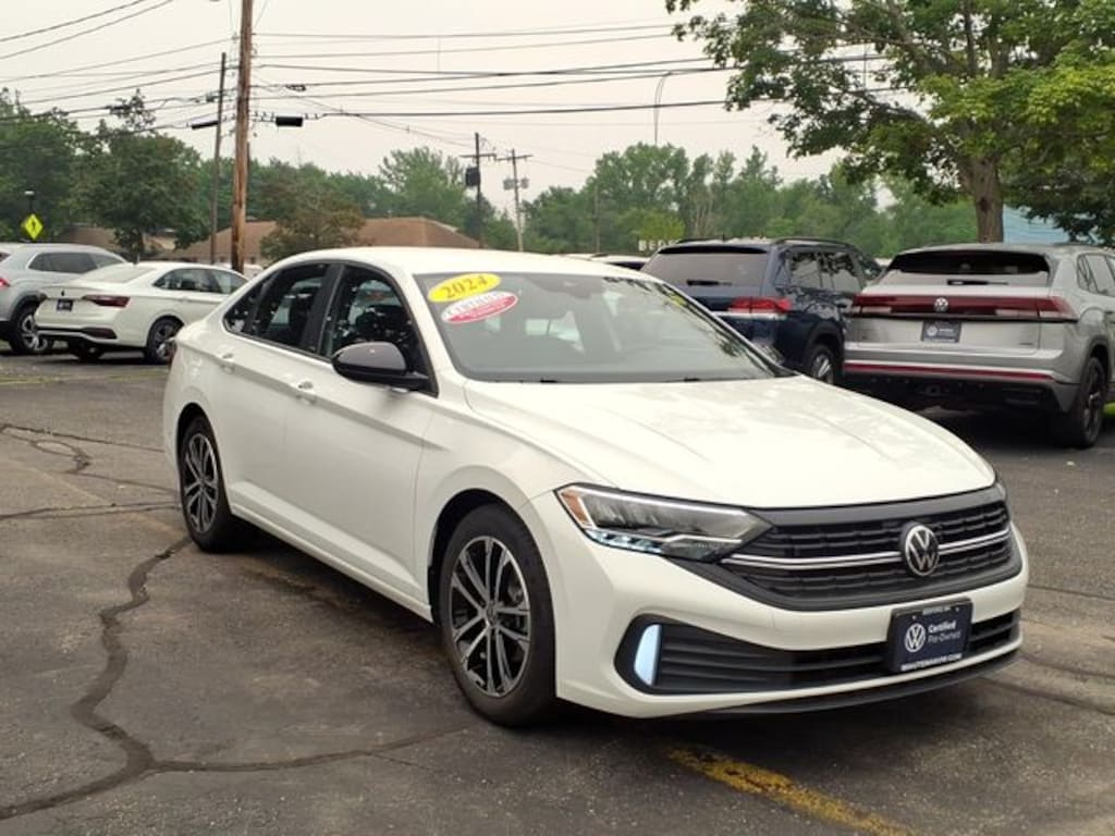 Certified 2024 Volkswagen Jetta 1.5T Sport Sedan