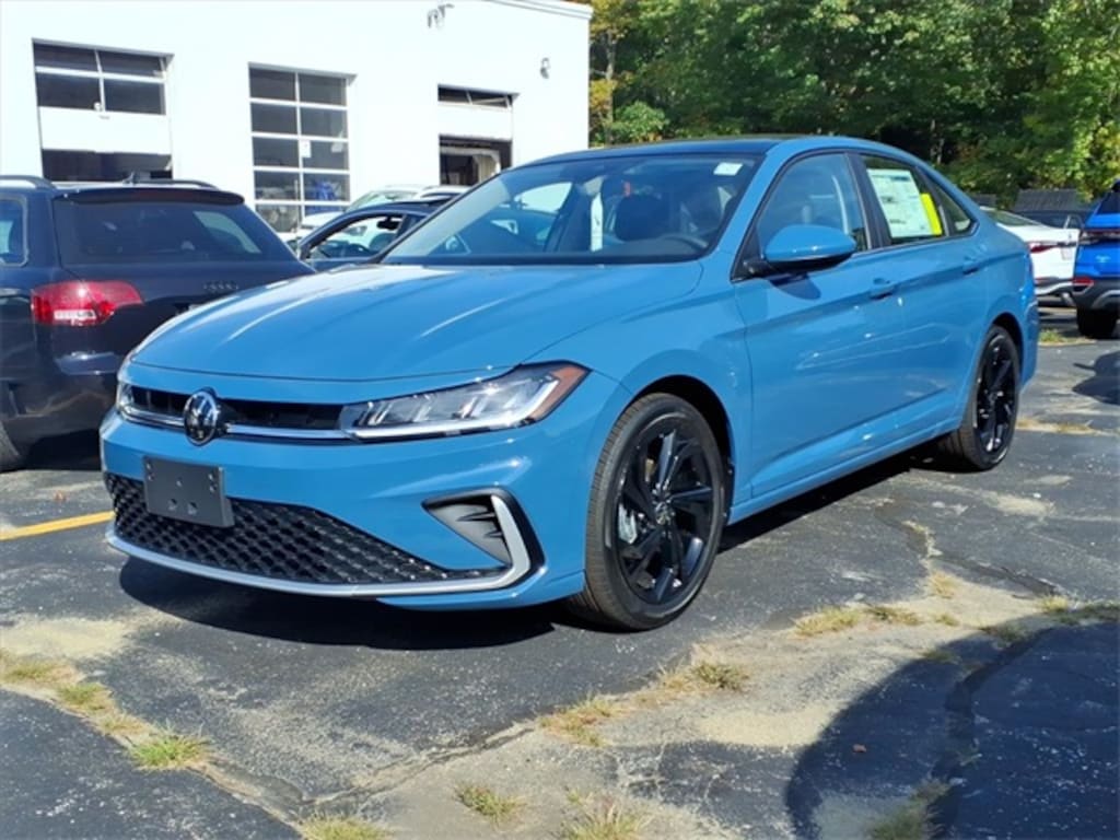 New 2025 Volkswagen Jetta 1.5T SE Sedan