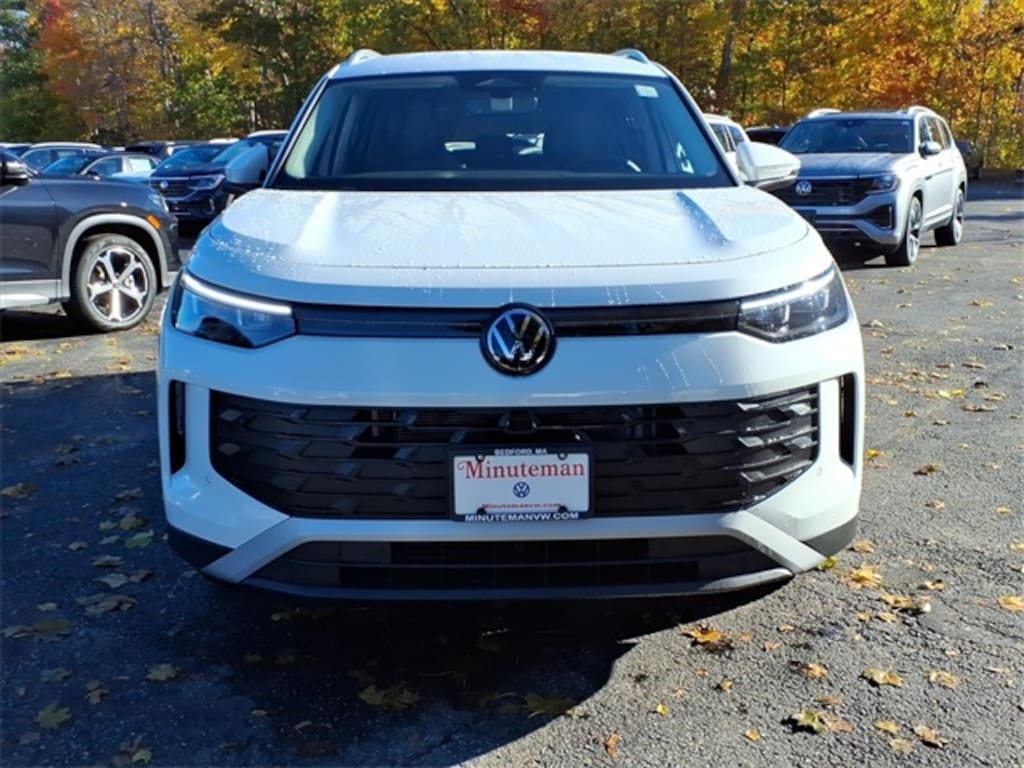 New 2025 Volkswagen Tiguan 2.0T SE SUV