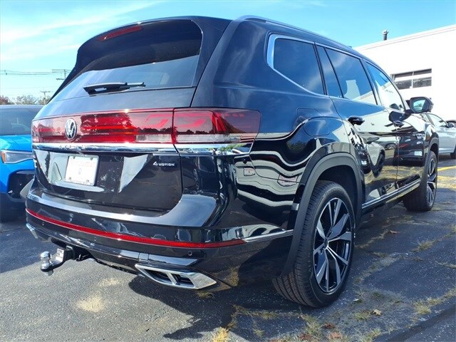 2026 Volkswagen Atlas SEL Premium R-Line photo 3