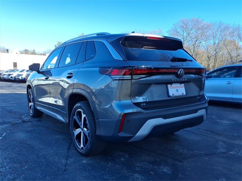 New 2026 Volkswagen Tiguan 2.0T SE SUV
