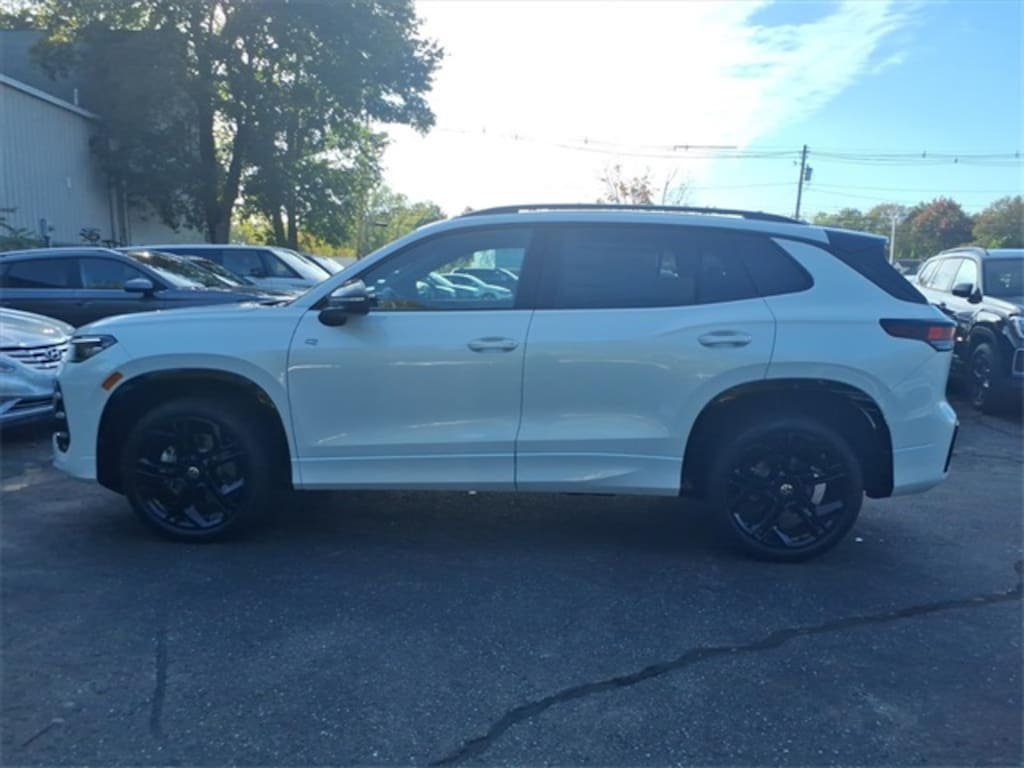 New 2025 Volkswagen Tiguan 2.0T SE R-Line Black SUV