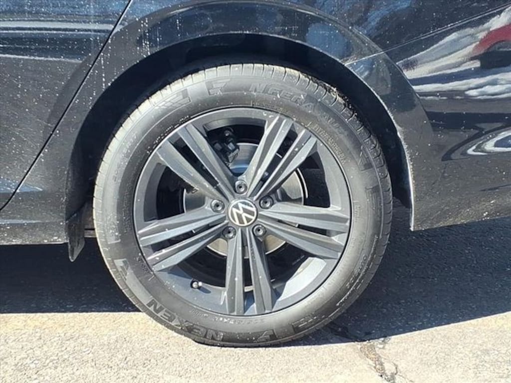 Certified 2024 Volkswagen Jetta 1.5T SE Sedan