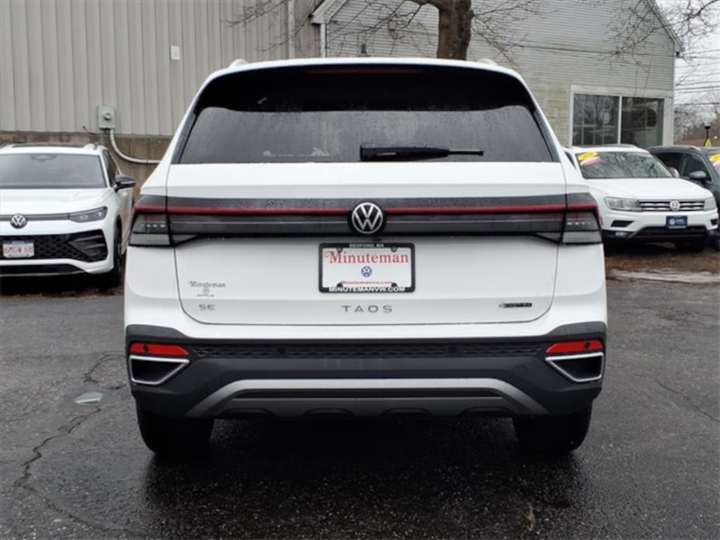 New 2026 Volkswagen Taos 1.5T SE SUV