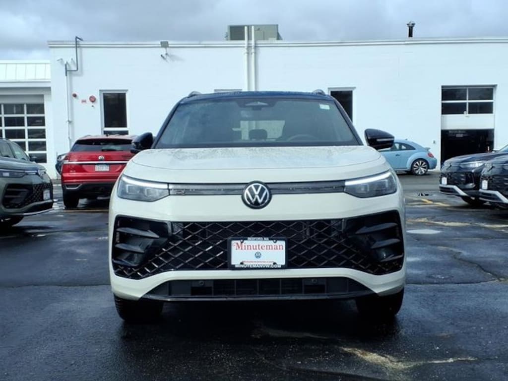New 2026 Volkswagen Tiguan 2.0T SE R-Line Black SUV