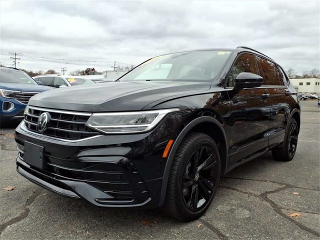 Used 2024 Volkswagen Tiguan 2.0T SE R-Line Black SUV