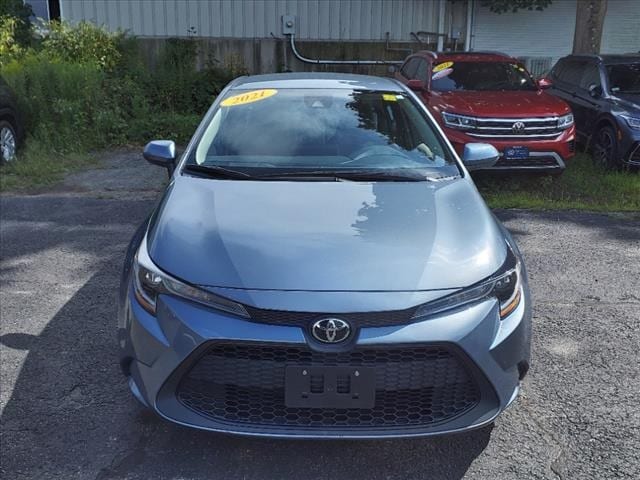 Used 2021 Toyota Corolla LE with VIN 5YFVPMAE1MP270112 for sale in Bedford, MA