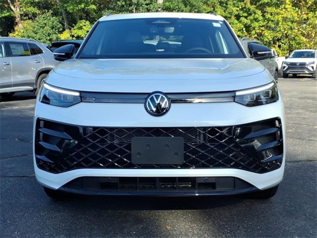 New 2025 Volkswagen Tiguan 2.0T SE R-Line Black SUV