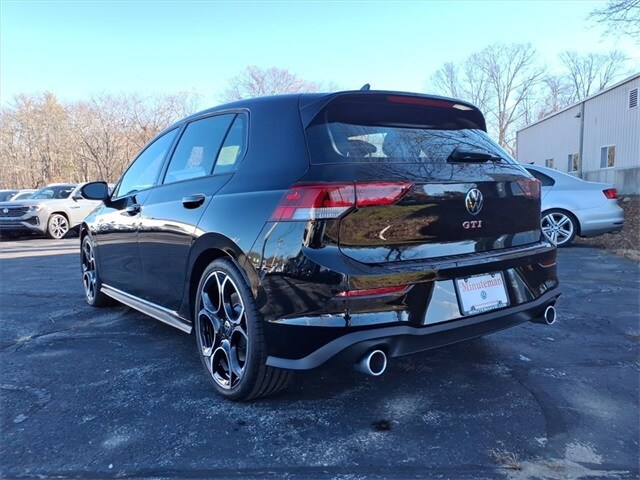 2026 Volkswagen Golf GTI Autobahn photo 2
