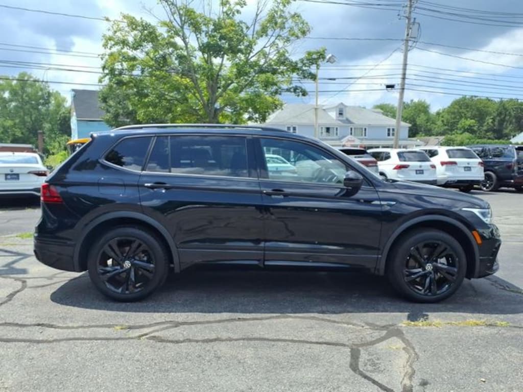 Certified 2024 Volkswagen Tiguan 2.0T SE R-Line Black SUV