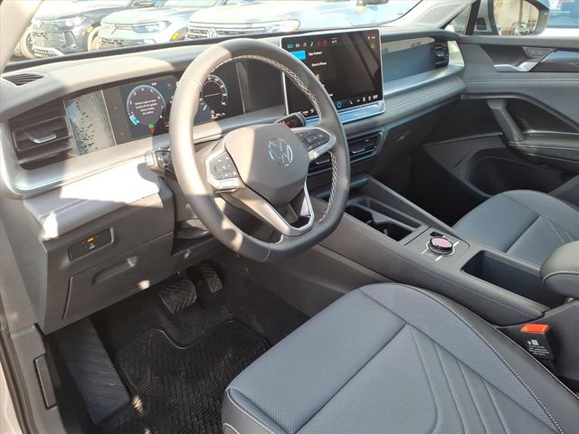 2026 Volkswagen Tiguan SE - Photo 14