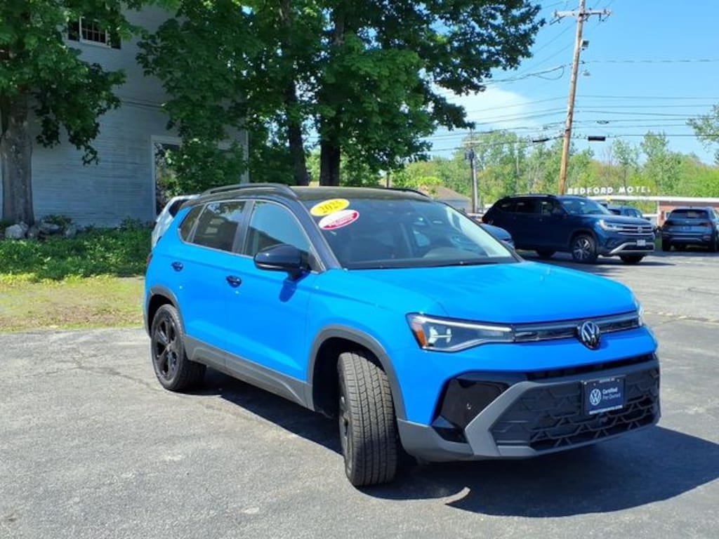 Certified 2025 Volkswagen Taos 1.5T SE Black SUV
