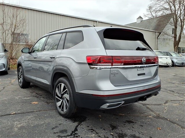 2026 Volkswagen Atlas SE Technology photo 3