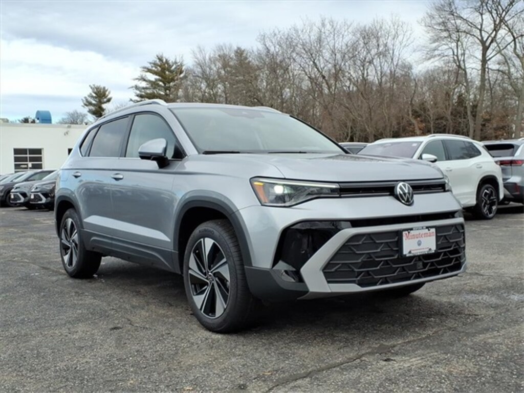 New 2026 Volkswagen Taos 1.5T SE SUV