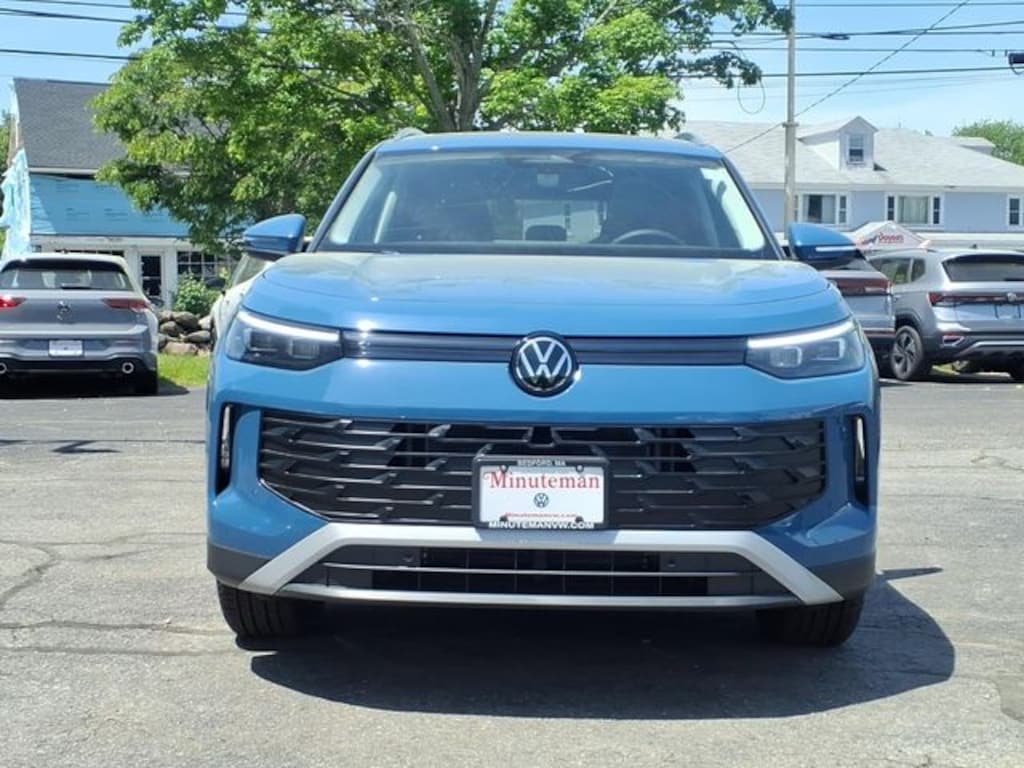 New 2026 Volkswagen Tiguan 2.0T SE SUV