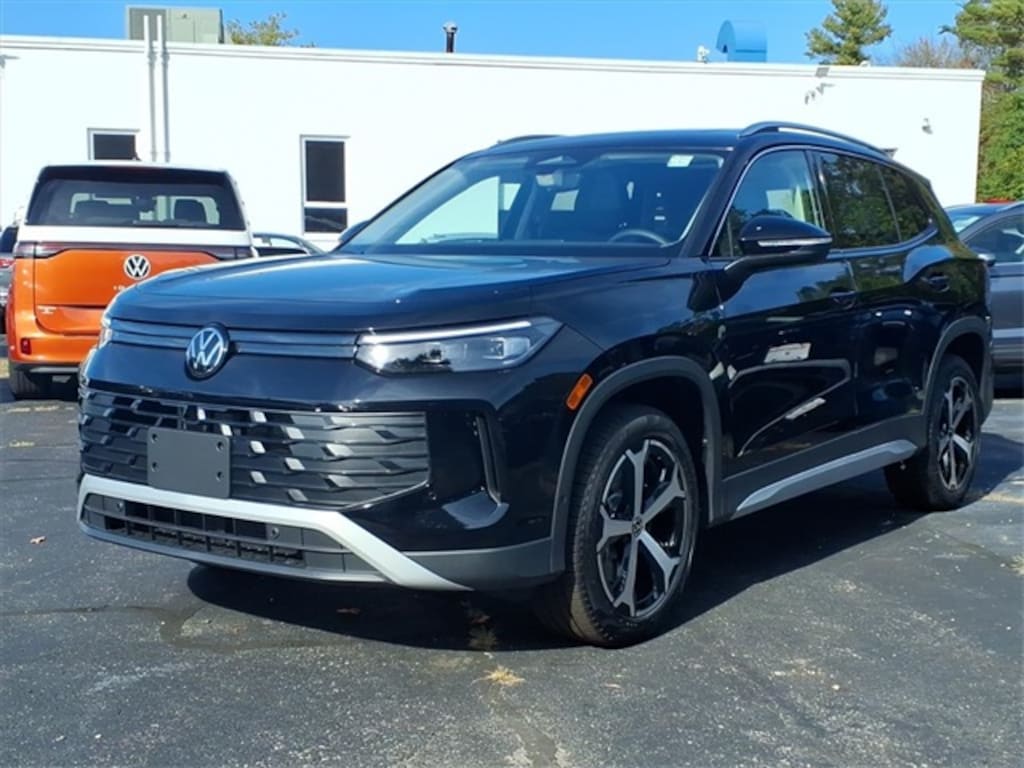 New 2025 Volkswagen Tiguan 2.0T SE SUV