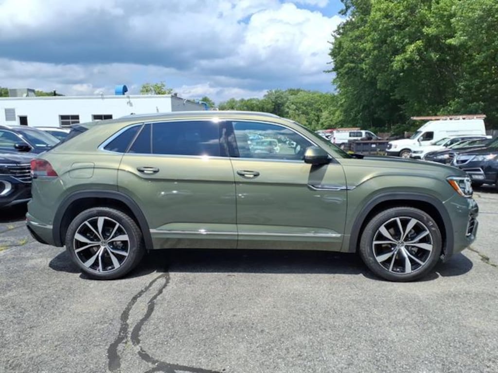 New 2026 Volkswagen Atlas Cross Sport 2.0T SEL Premium R-Line SUV