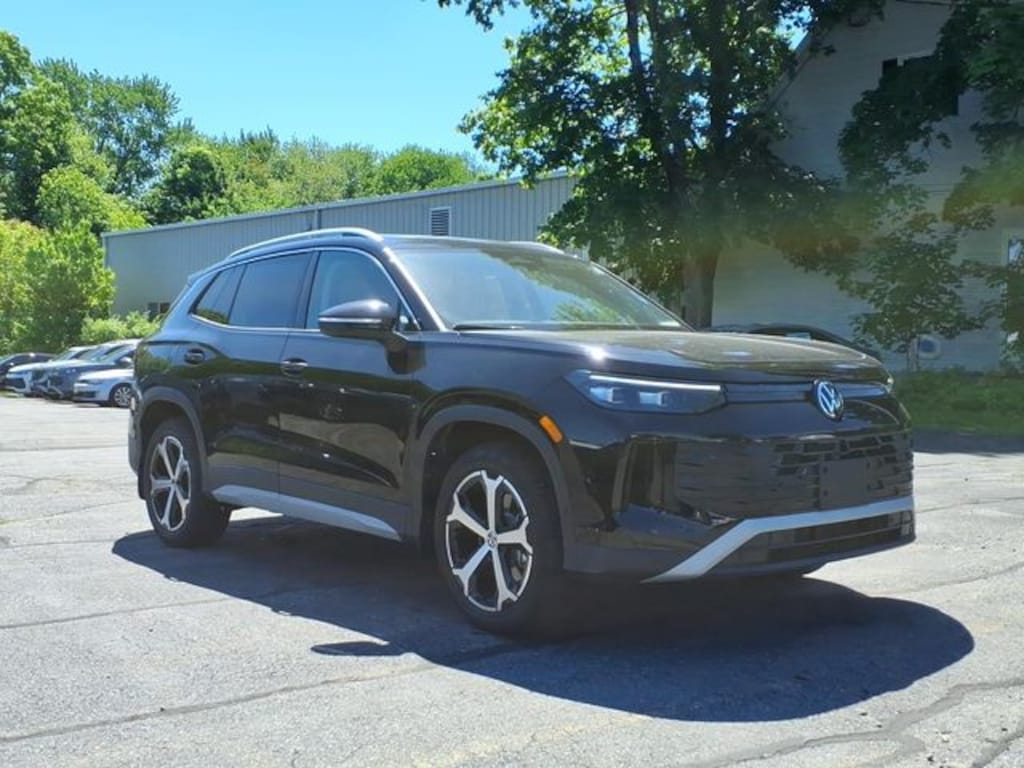 New 2026 Volkswagen Tiguan 2.0T SE SUV