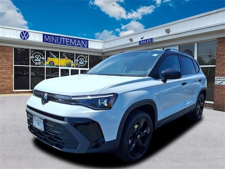 2025 Volkswagen Taos 1.5T SE Black SUV