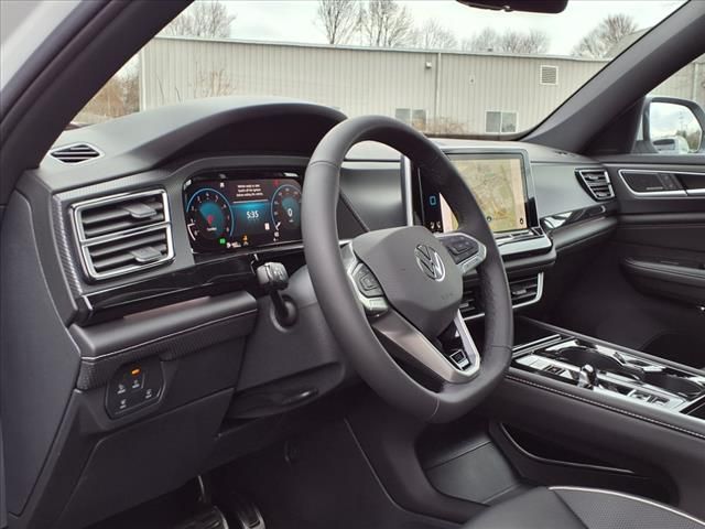 2025 Volkswagen Atlas Cross Sport SEL Premium R-LINE - Photo 11