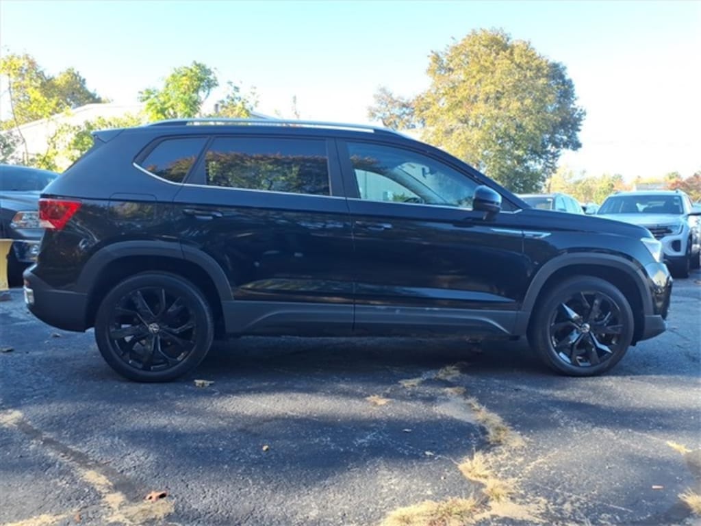 Certified 2022 Volkswagen Taos 1.5T SE SUV